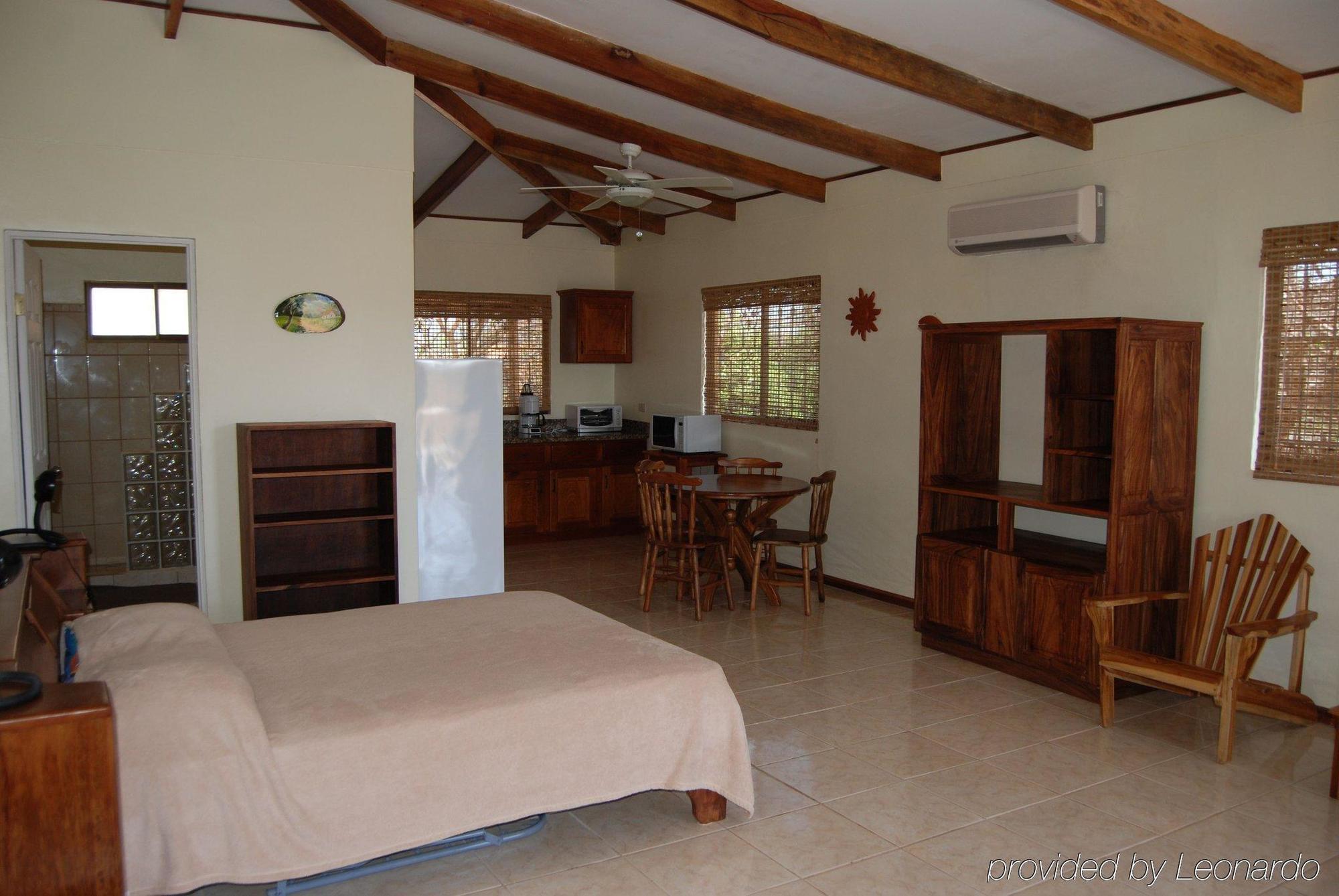 Hotel Iguanazul Playa Junquillal Quarto foto